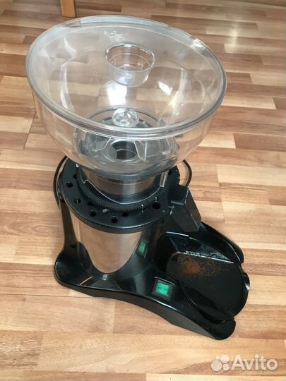 Жерновая кофемолка Cunill Brasil с счетчиком