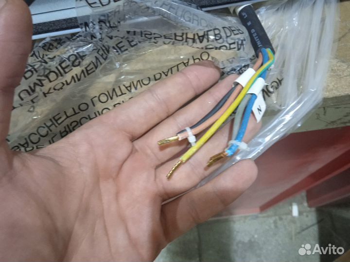 Поверхность керамическая независимая Hyundai HHE 6
