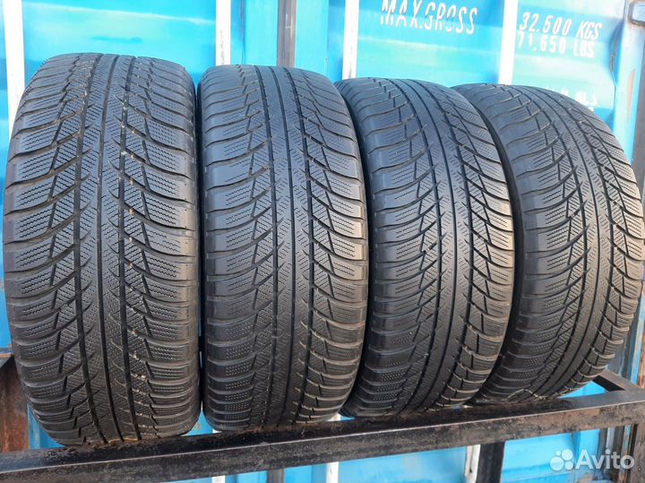 Bridgestone Blizzak LM-001 215/55 R17 96H