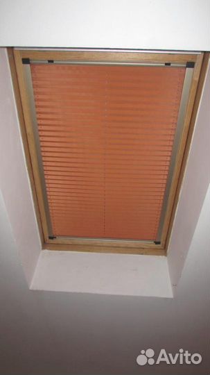 Жалюзи на мансардные окна