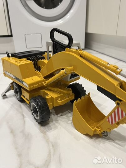 Брудер bruder экскаватор