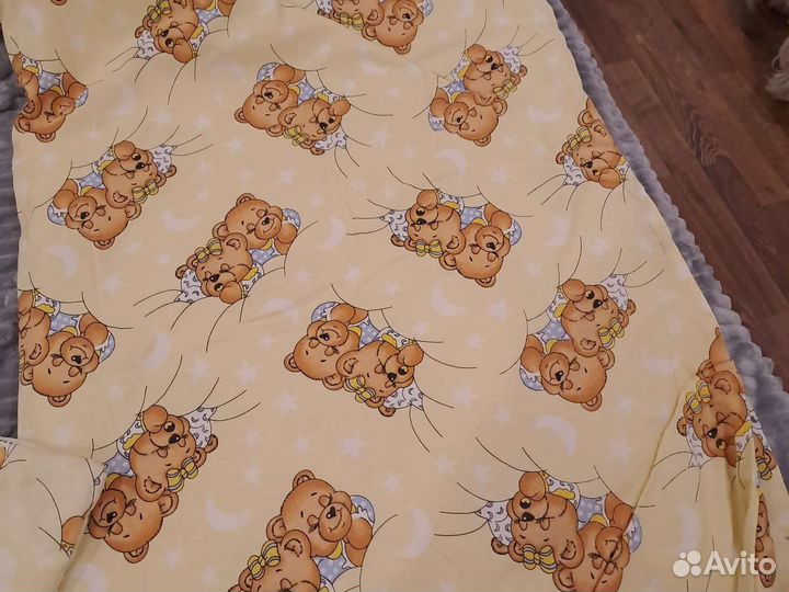 Детское одеяло и подушка в кроватку