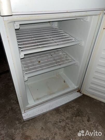 Холодильник whirpool