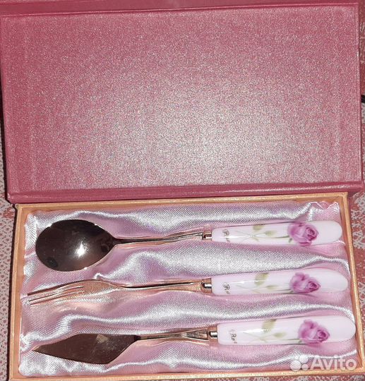 Набор столовых приборов новый,bone china