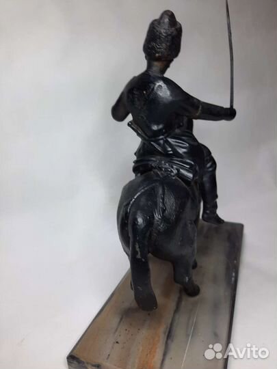 Статуэтка чугун