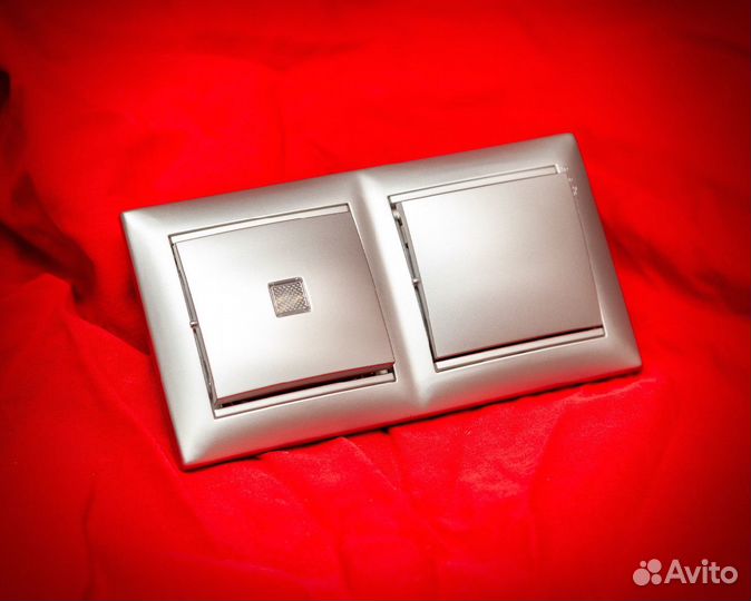 Розетка Valena Белая 1-ая с/з со шт