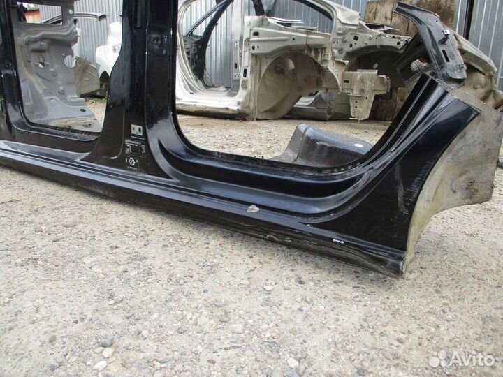 Порог со стойкой левый VW Polo Sedan