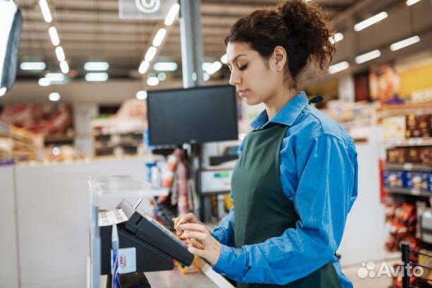 Кассир крупной сети магазинов с низкими ценами