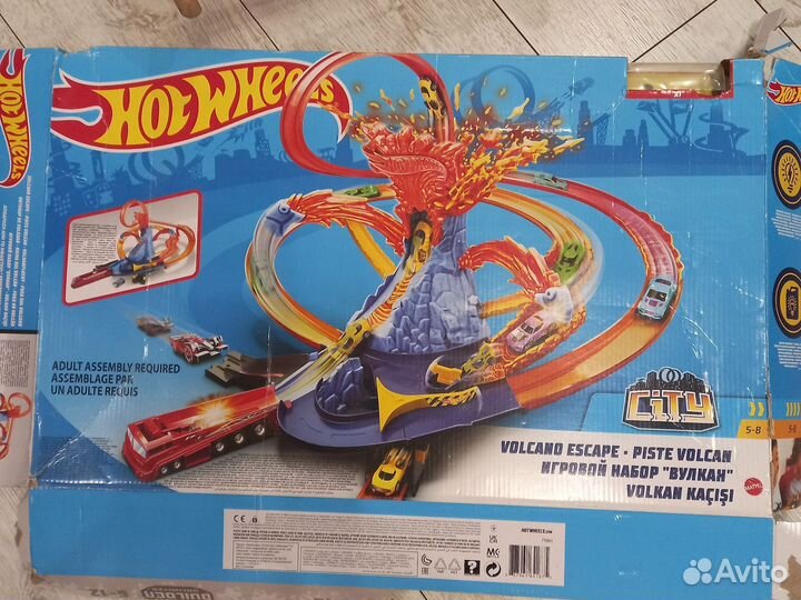 Гоночная трасса hot wheels