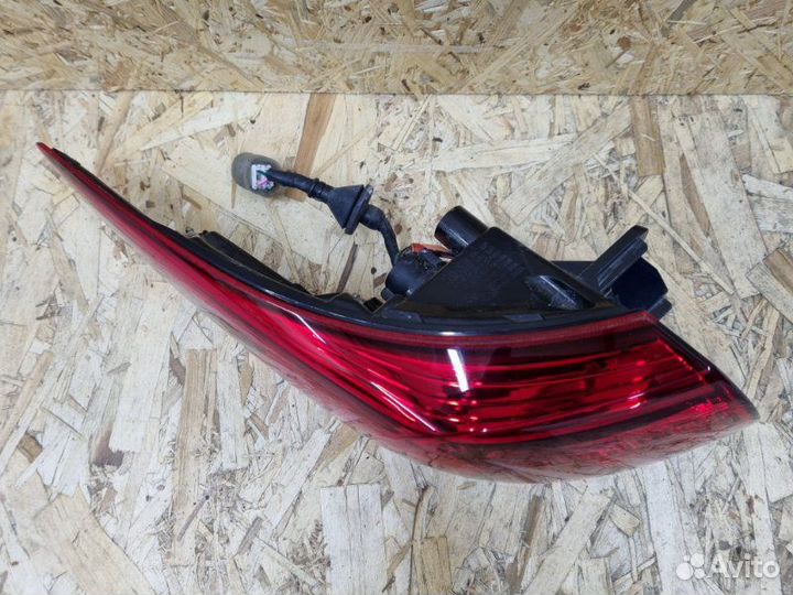 Фонарь наружный задний левый Kia Rio 4 X-line С