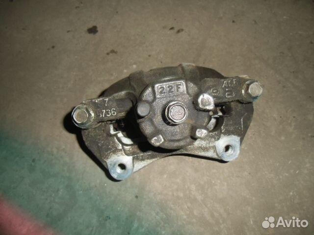 Суппорт передний левый Mitsubishi Lancer X 2007-н