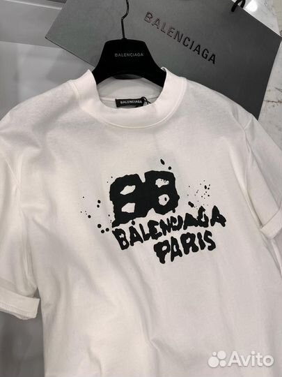 Balenciaga футболка женская