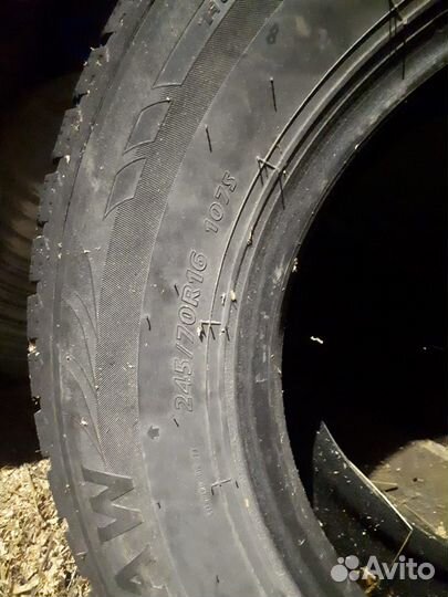 Winter Tact WT 70 245/70 R16