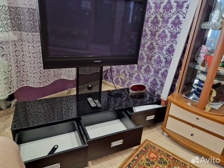 Тумба под телевизор