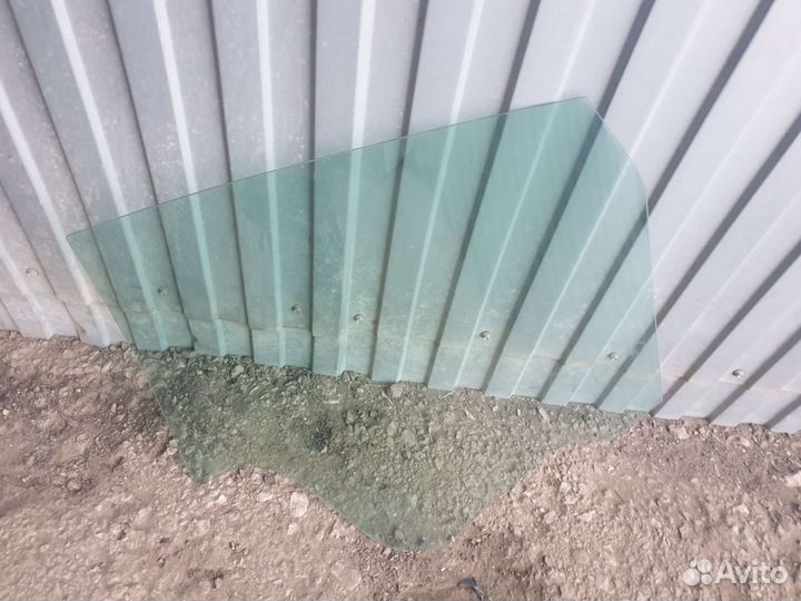 Лада х рэй стекло заднее правое