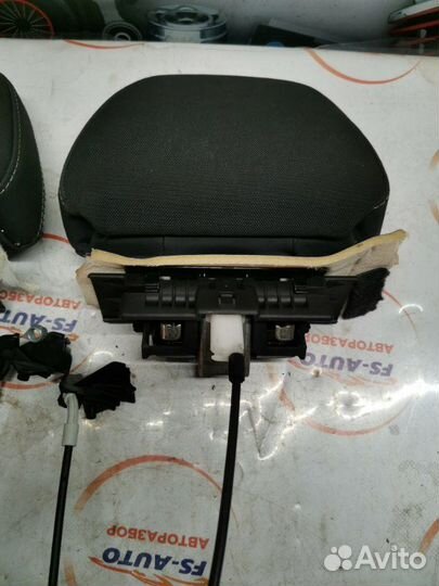 Подголовник сиденья Volvo V60 2.0 дизель D5204T