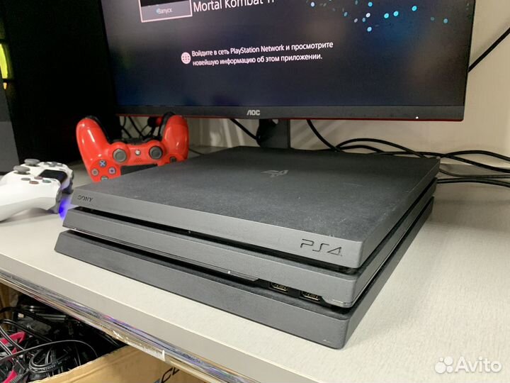 Приставка Sony PS4 PRO + 3 геймпада