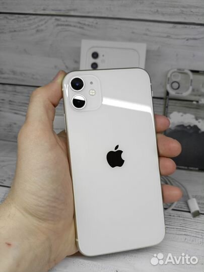 iPhone 11, 64 ГБ