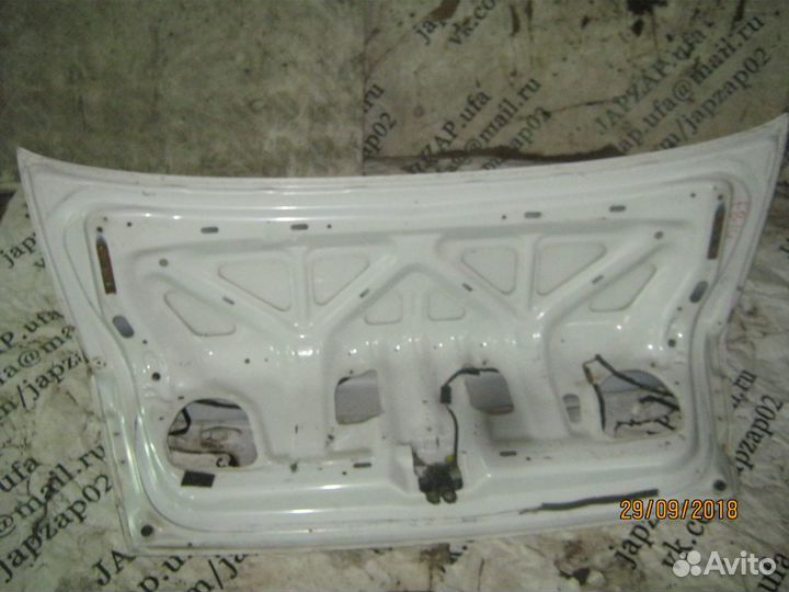 Крышка багажника Nissan Sunny FB14