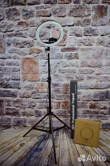 Кольцевая лампа M-26 со штативом 210см
