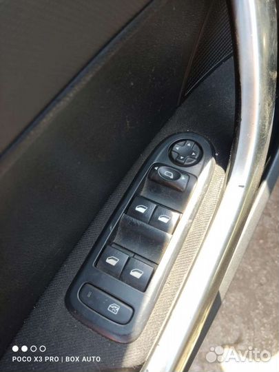 Блок стеклоподъёмников Пежо 408