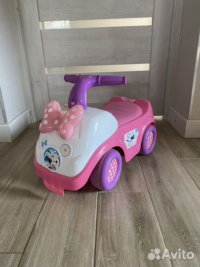 Машинка каталка музыкальная