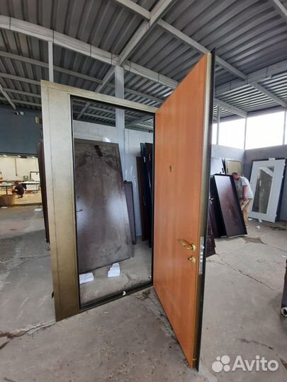 Железная входная дверь.Металл от 2мм