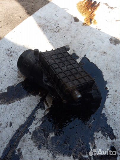 Корпус маслянного фильтра Mercedes Vito 638