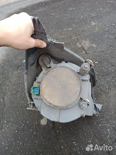 Фары на Ford Fiesta 2007