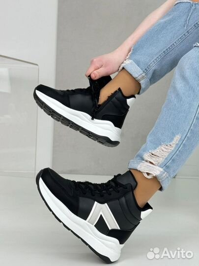 Кроссовки зимние женские