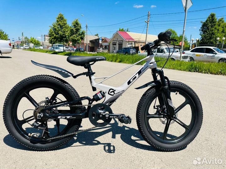 Велосипед магниевый 6-9 лет новый