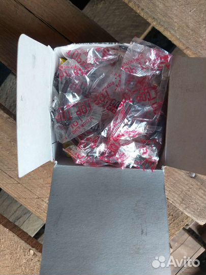 Продам оригинальные поршня 2AZ FE