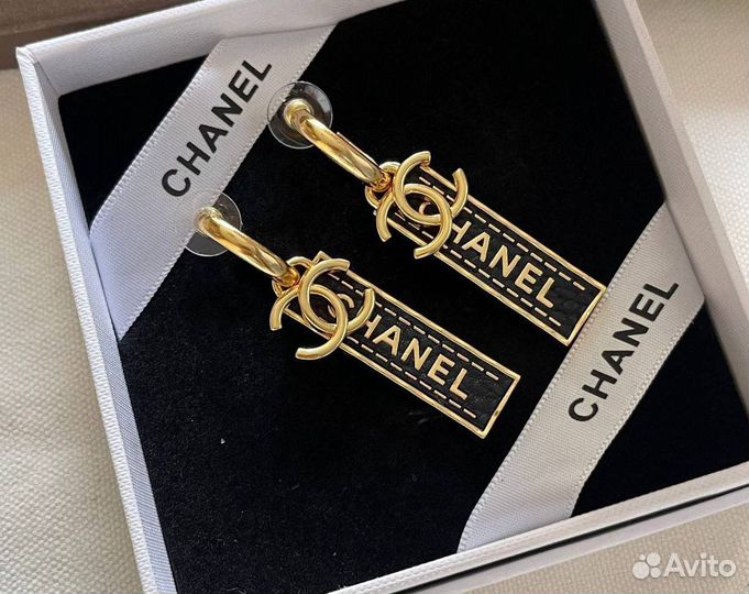 Украшение chanel