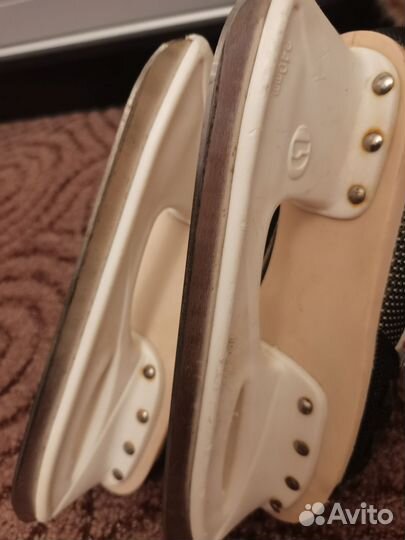 Коньки хоккейные 35 размер