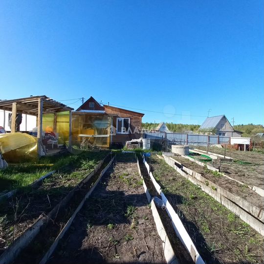 Дом 25 м² на участке 4 сот.