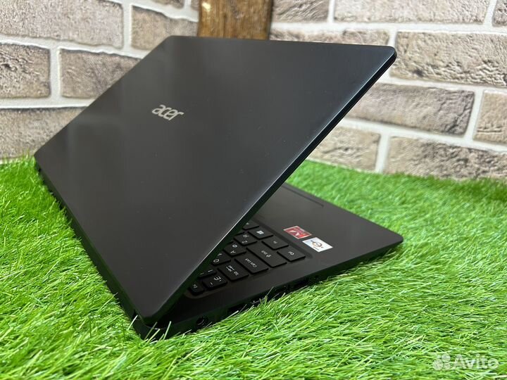 Быстрый Full HD 2021г 4 ядра Athlon 300U/8/SSD256