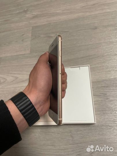 iPhone 8 Plus, 64 ГБ