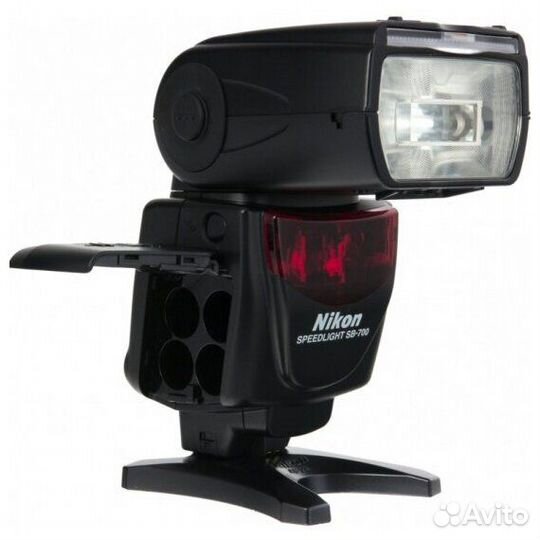 Вспышка Nikon Speedlight SB-700