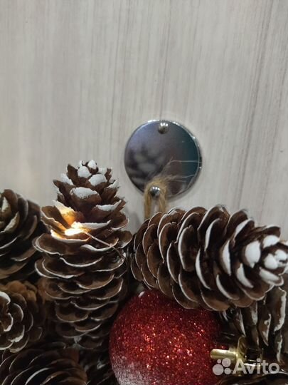 Новогодний венок ручной работы