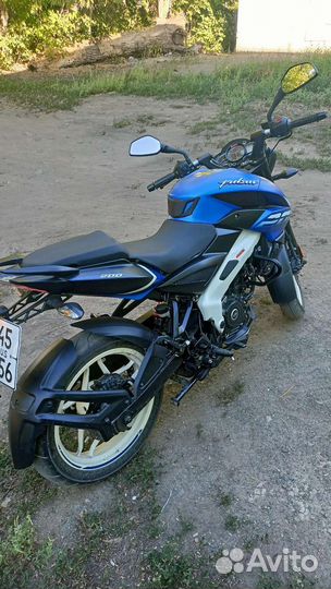 Продам мотоцикл Bajaj