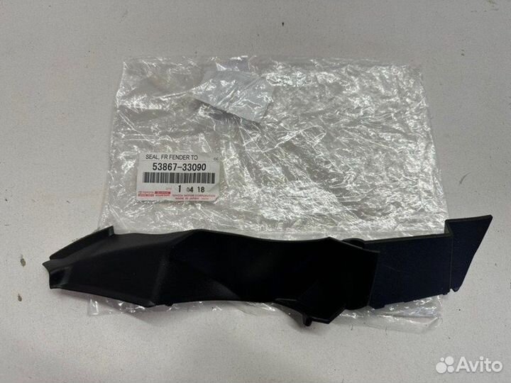 Резинка жабо передняя левая Toyota Camry V70/V75