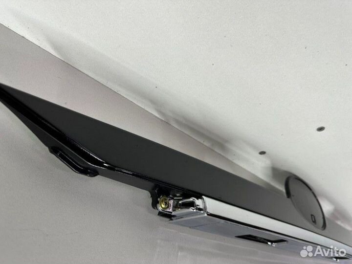 Молдинг багажника задний Toyota Camry V55