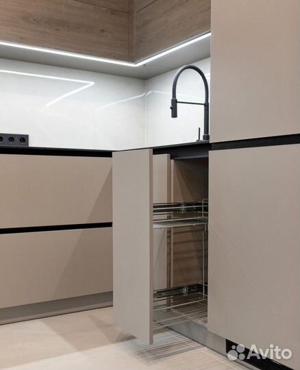 Кухонный гарнитур IKEA белый