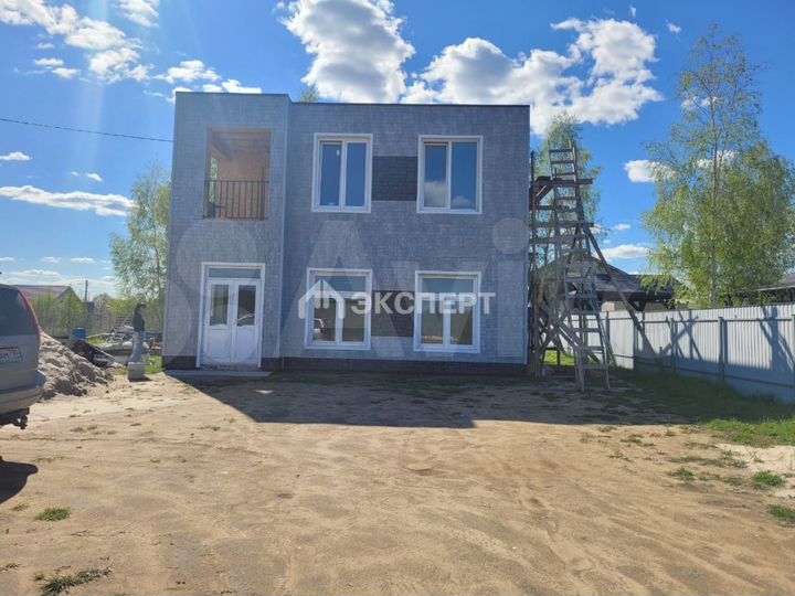 Дом 176 м² на участке 9,2 сот.