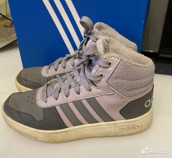 Кроссовки adidas зимние