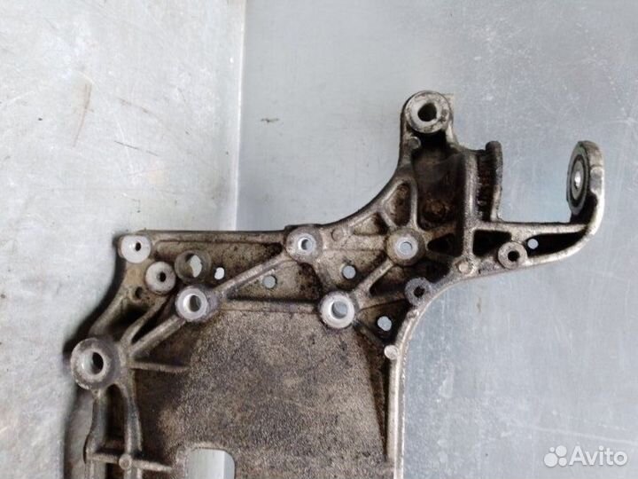 Балка передняя подрамник Volkswagen Passat B6