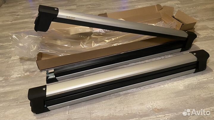 Багажник для сноуборда и лыж на крышу авто