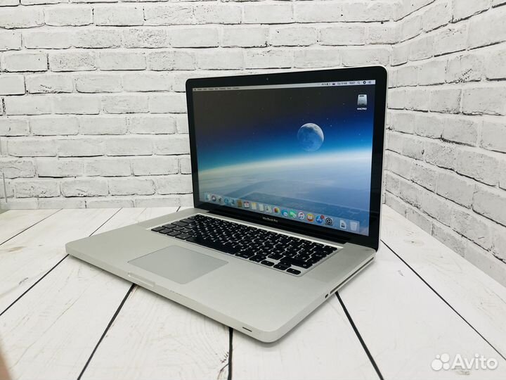 Макбук Apple MacBook Pro