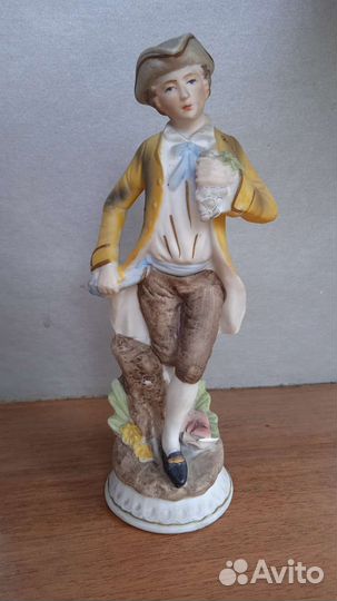 Статуэтки фигурки фарфор Capodimonte Италия винтаж