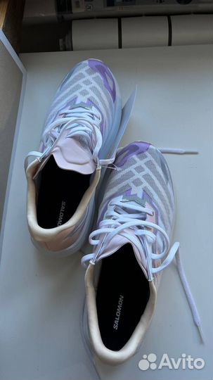 Беговые кроссовки Aero Volt от Salomon для женщин